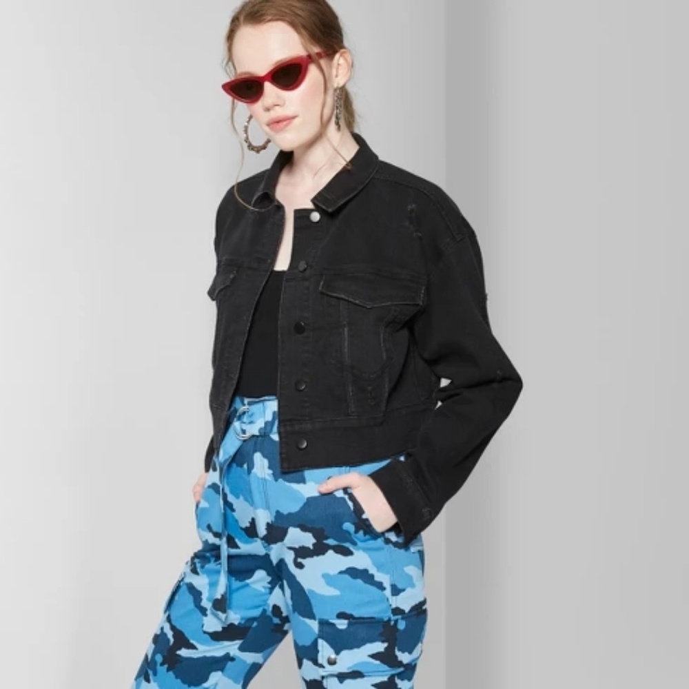 Cropped Denim Jacket in Black